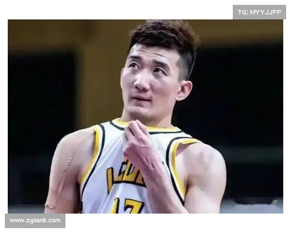 布朗与孙铭徽联手激战赛场谱写精彩瞬间展现无敌默契